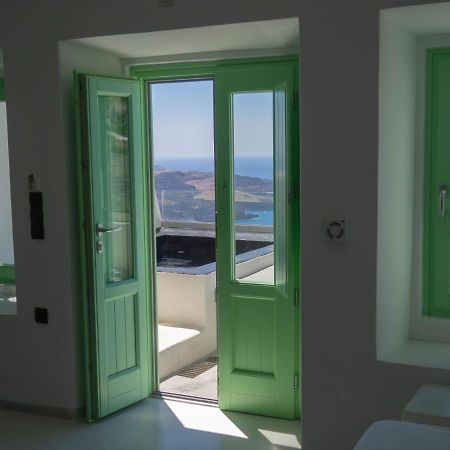 Maximilian Caldera Suites Φηρά Εξωτερικό φωτογραφία